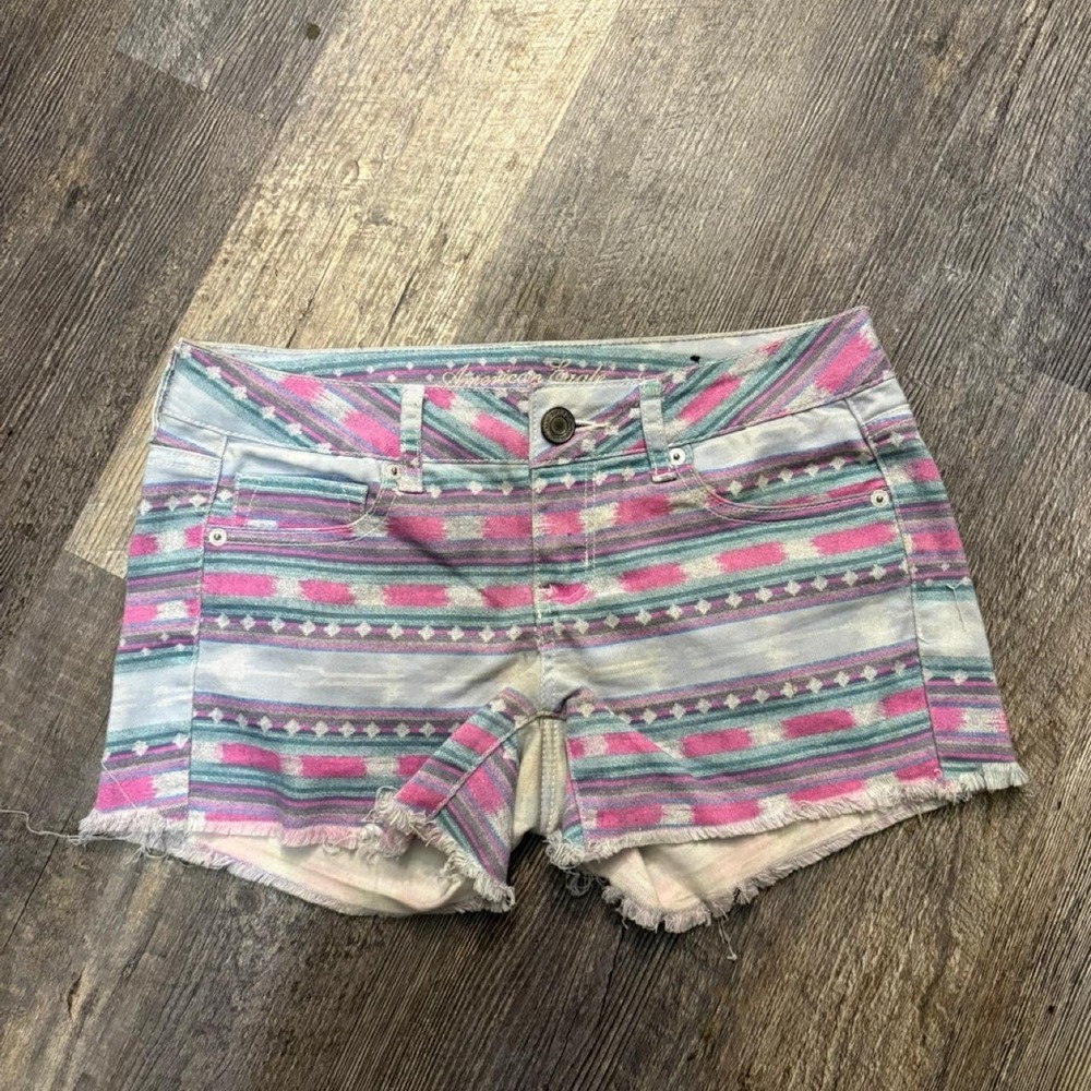 2000s y2k american eagle low rise aztec shorts